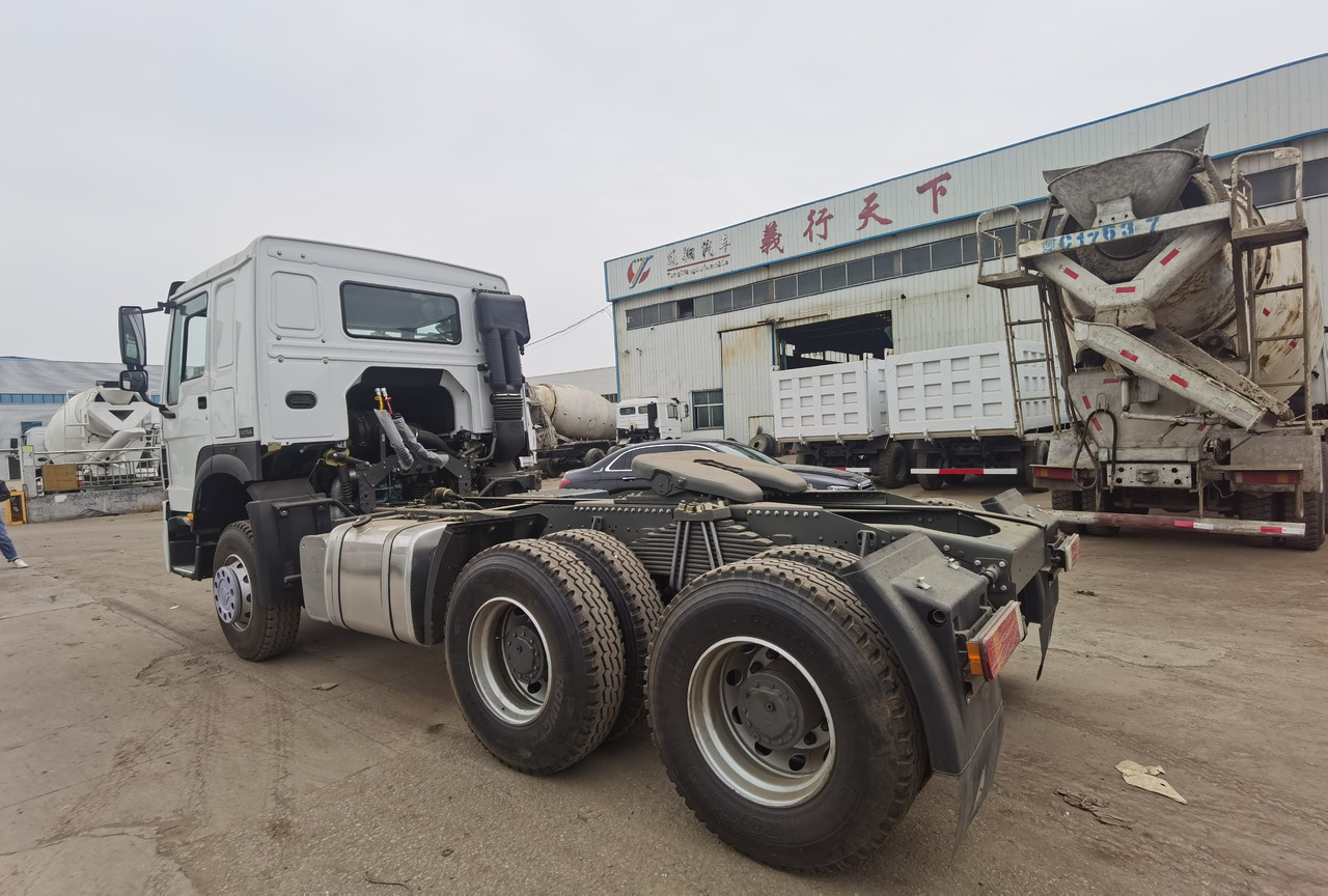 SINOTRUK Howo trailer head - Tractor unit: picture 4 SINOTRUK Howo trailer head - Tractor unit: picture 4
