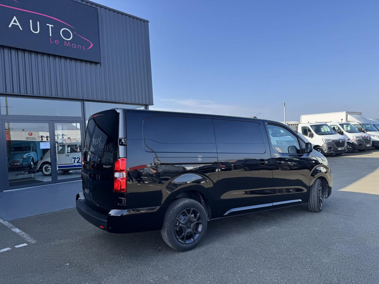 CITROEN Jumpy M 2.0 BlueHDi - 180 S&S - BV EAT8 III FOURGON . PHASE 2 - Panel van: picture 5 CITROEN Jumpy M 2.0 BlueHDi - 180 S&S - BV EAT8 III FOURGON . PHASE 2 - Panel van: picture 5