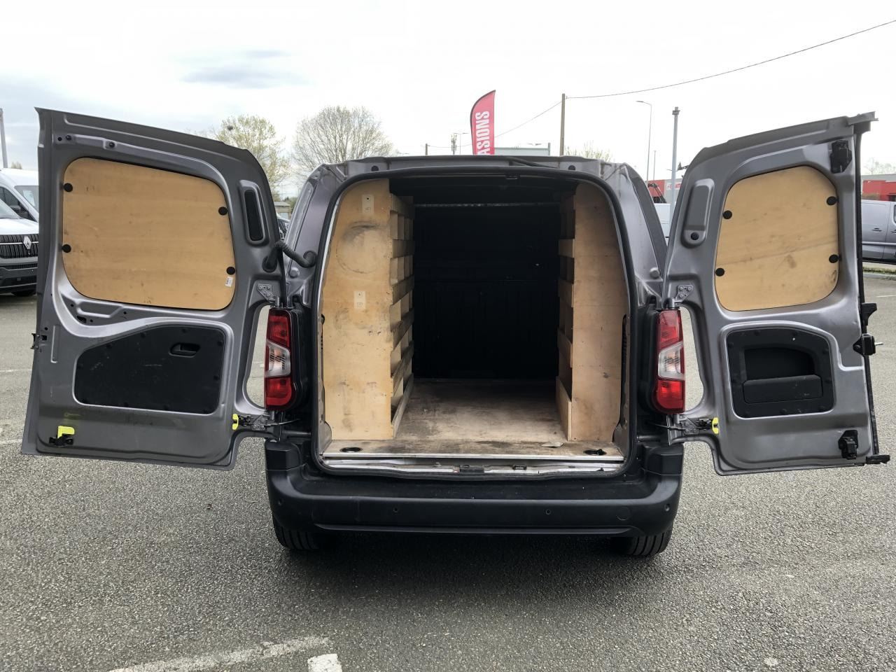 CITROEN berlingo M 1000KG BLUEHDI 130 S&S CLUB EAT8 - Panel van: picture 3 CITROEN berlingo M 1000KG BLUEHDI 130 S&S CLUB EAT8 - Panel van: picture 3