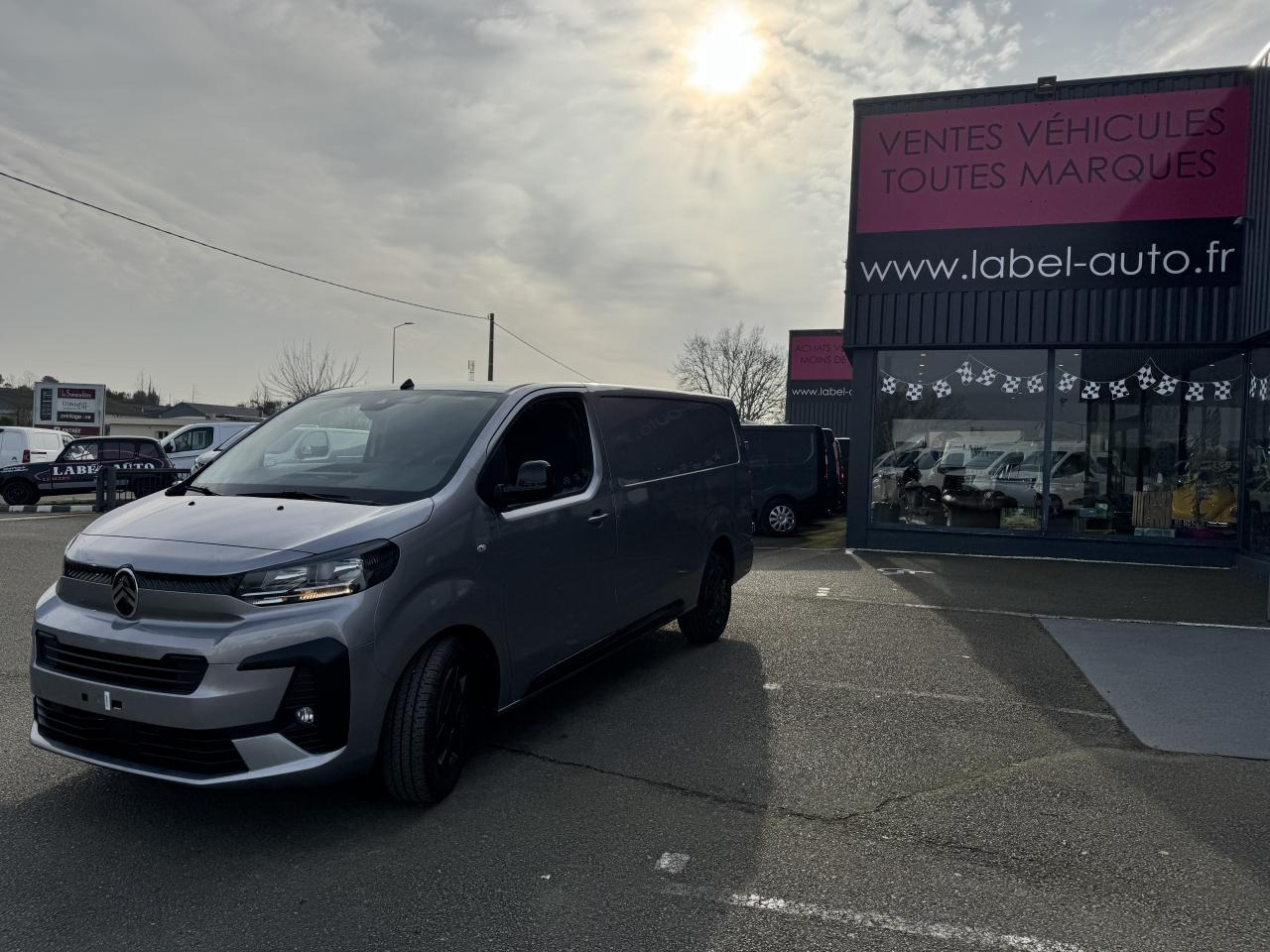 CITROEN jumpy 2 PLACES XL 2.0 BLUEHDI 180CH S&S PACK PREMIUM CONNECT EAT8 on lease CITROEN jumpy 2 PLACES XL 2.0 BLUEHDI 180CH S&S PACK PREMIUM CONNECT EAT8: picture 6 CITROEN jumpy 2 PLACES XL 2.0 BLUEHDI 180CH S&S PACK PREMIUM CONNECT EAT8 on lease CITROEN jumpy 2 PLACES XL 2.0 BLUEHDI 180CH S&S PACK PREMIUM CONNECT EAT8: picture 6