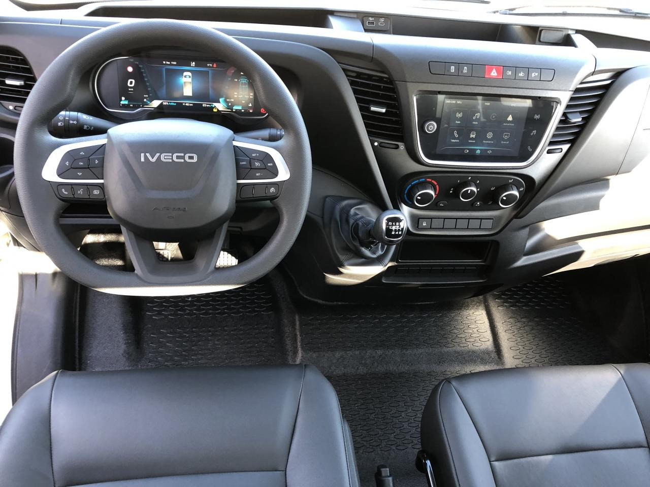 IVECO Daily 35 C 16H BENNE + COFFRE 3.0 160CH - Tipper van: picture 5 IVECO Daily 35 C 16H BENNE + COFFRE 3.0 160CH - Tipper van: picture 5