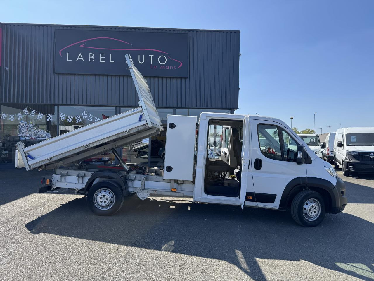 Opel Movano combi 3.5 MAXI 165CH BLUEHDI S&S BENNE COFFRE DOUBLE CABINE 6 PLACES - Tipper van: picture 1 Opel Movano combi 3.5 MAXI 165CH BLUEHDI S&S BENNE COFFRE DOUBLE CABINE 6 PLACES - Tipper van: picture 1
