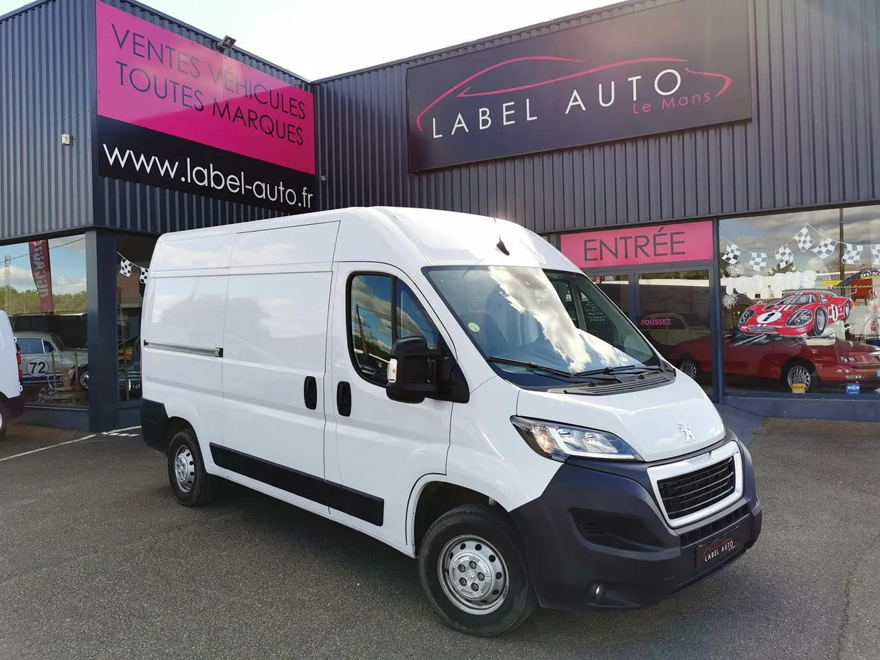 Peugeot Boxer 333 L2H2 2.2 BLUEHDI S&S 140CH ASPHALT - Other machinery: picture 1 Peugeot Boxer 333 L2H2 2.2 BLUEHDI S&S 140CH ASPHALT - Other machinery: picture 1
