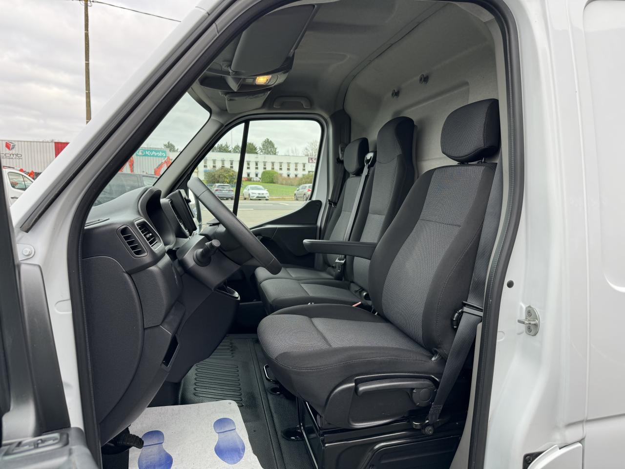 RENAULT MASTER 3T5 2.3 DCI 150CH GRAND CONFORT - Panel van: picture 5 RENAULT MASTER 3T5 2.3 DCI 150CH GRAND CONFORT - Panel van: picture 5