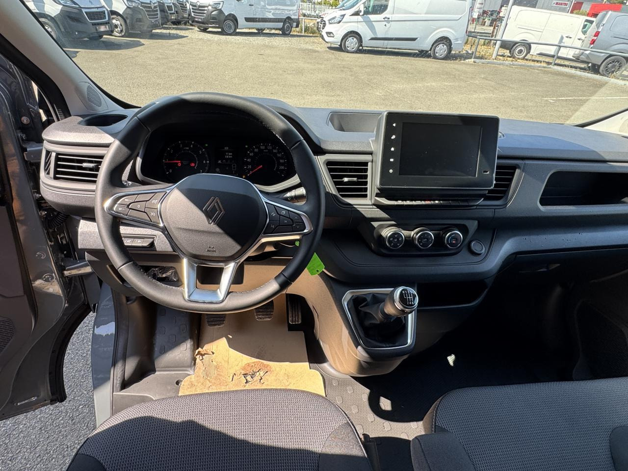Renault Trafic L2H1 3T 2.0 BLUE DCI 170CH ADVANCE CARPLAY CAM - Panel van: picture 3 Renault Trafic L2H1 3T 2.0 BLUE DCI 170CH ADVANCE CARPLAY CAM - Panel van: picture 3
