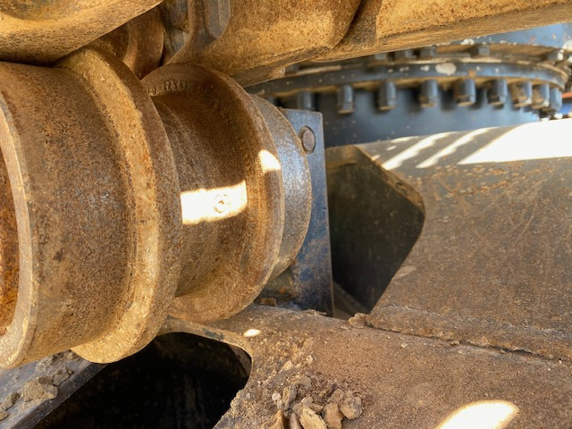 Crawler excavator CATERPILLAR 330 F: picture 11