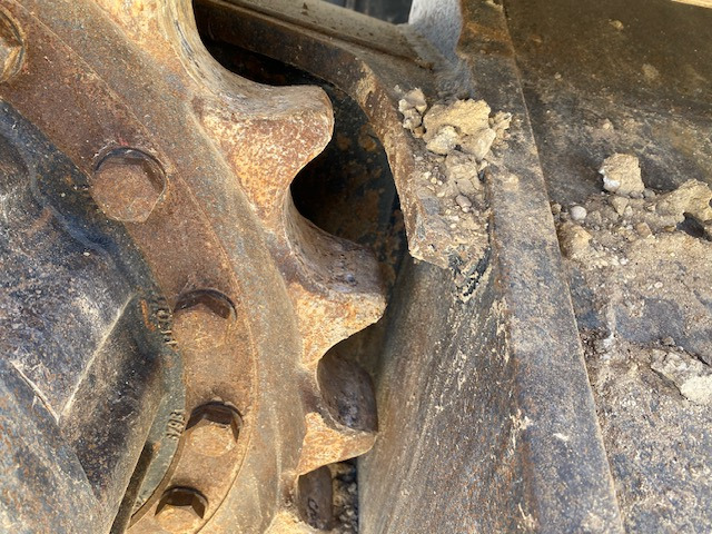 Crawler excavator CATERPILLAR 330 F: picture 13