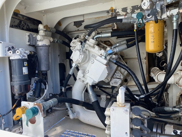 Crawler excavator CATERPILLAR 330 F: picture 14