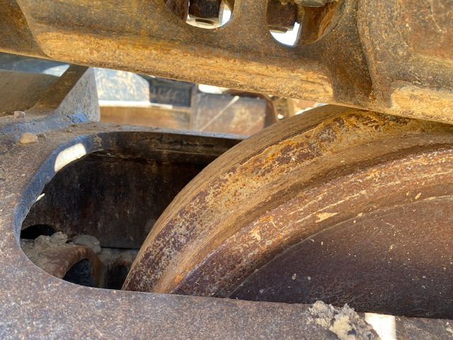 Crawler excavator CATERPILLAR 330 F: picture 10