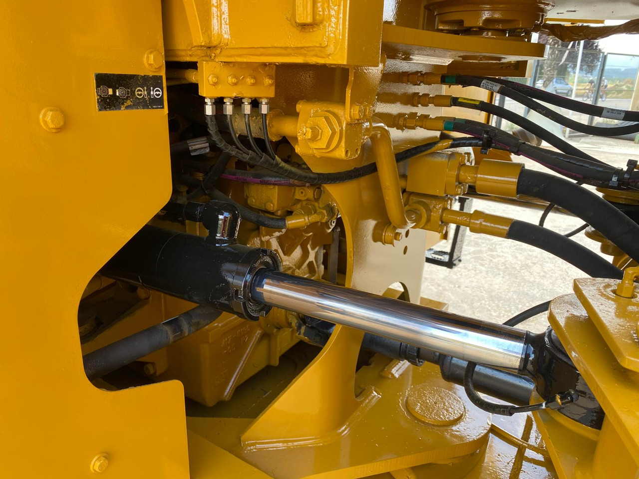 Wheel loader CATERPILLAR 950 M: picture 20
