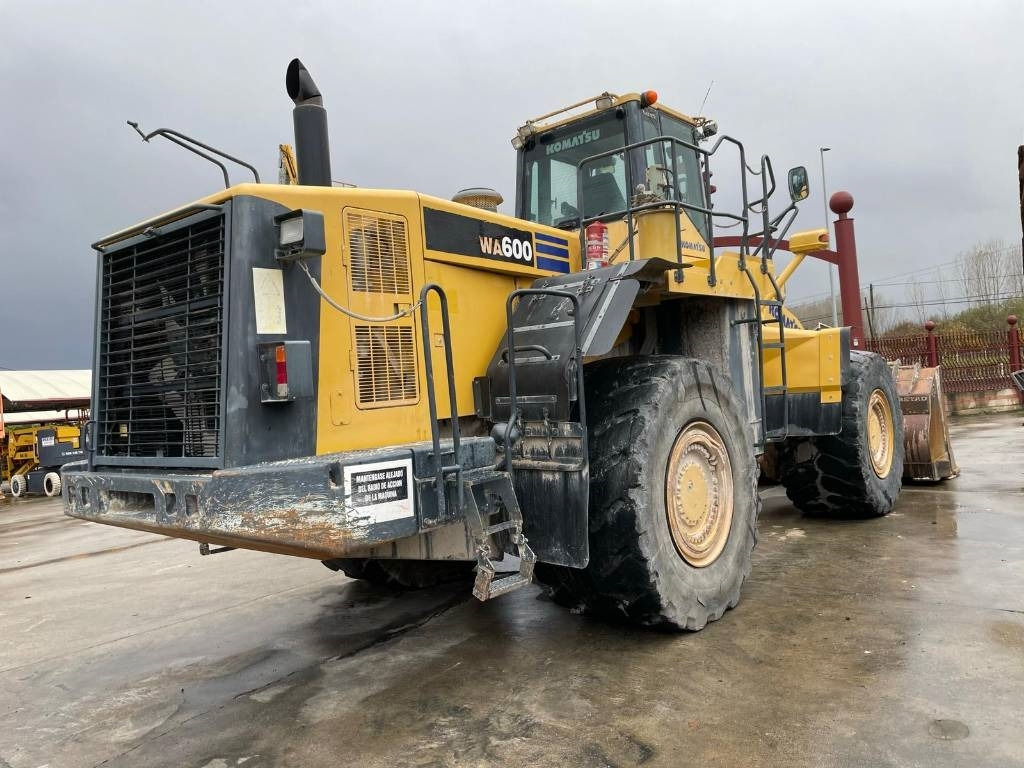 Komatsu WA 600-6  - Wheel loader: picture 4 Komatsu WA 600-6  - Wheel loader: picture 4