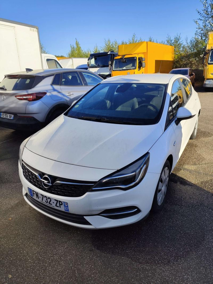 Opel Astra 1,5 Diesel 105 cv BVM6 5 places Edition business - Car: picture 2 Opel Astra 1,5 Diesel 105 cv BVM6 5 places Edition business - Car: picture 2