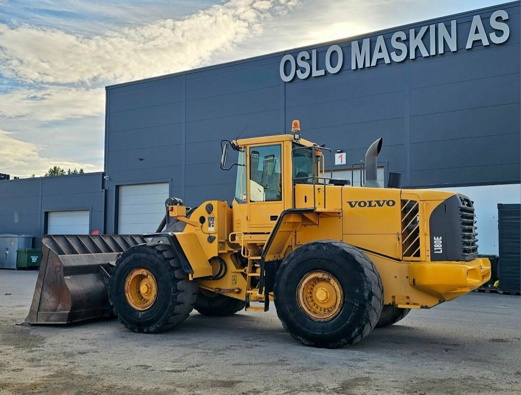 Volvo L 180 E - Wheel loader: picture 4 Volvo L 180 E - Wheel loader: picture 4