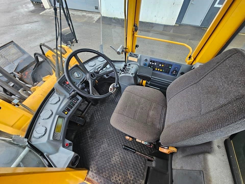 Wheel loader Volvo L 50 C: picture 25