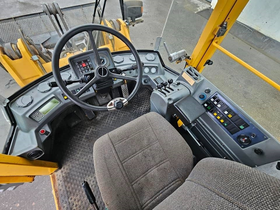 Wheel loader Volvo L 50 C: picture 26