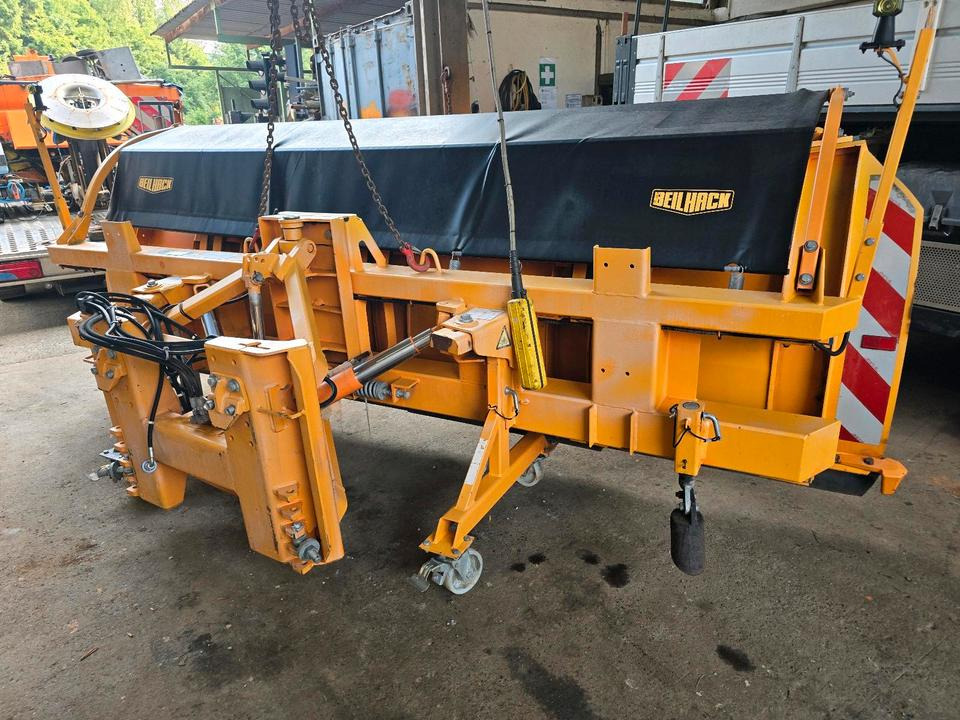 Beilhack Schneepflug PVF 34-4 Schneeschieber Schneeschild Schmidt für Unimog 405/10 405/12 UGN UGE LKW Winterdienst - Snow plough: picture 3 Beilhack Schneepflug PVF 34-4 Schneeschieber Schneeschild Schmidt für Unimog 405/10 405/12 UGN UGE LKW Winterdienst - Snow plough: picture 3