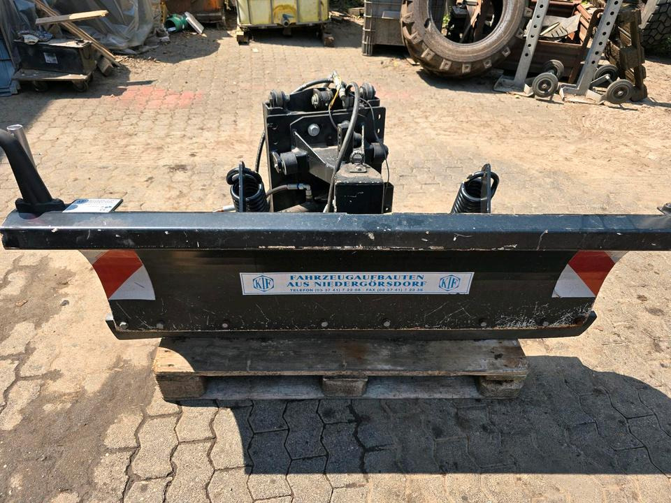 KIF CM 2000 Schneepflug Schneeschild Schneeschieber Räumschild Winterdienst für Kleintraktore Iseki Kubota Multicar - Snow plough: picture 4 KIF CM 2000 Schneepflug Schneeschild Schneeschieber Räumschild Winterdienst für Kleintraktore Iseki Kubota Multicar - Snow plough: picture 4