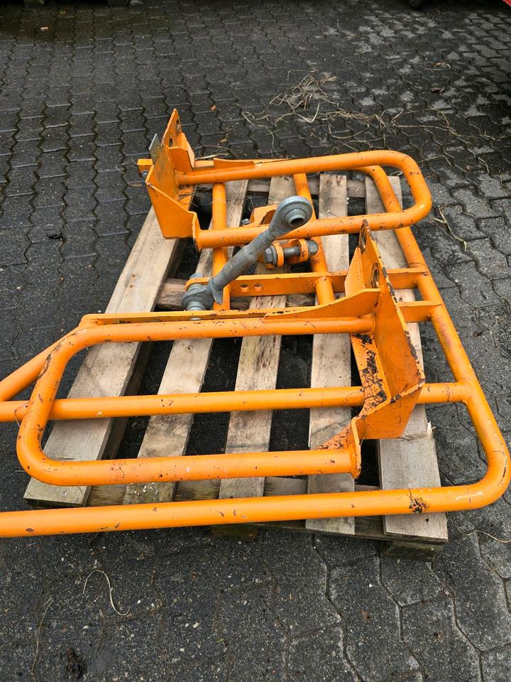 Mulag Seitenanfahrschutz Lampenbügel für Unimog U 300 400 500 UGE UGN 405/12 405/10 Böschungsmäher Böschungsmulcher MHU 800 ME 700 Stoßstange Lampenschutzbügel - Body and exterior for Municipal/ Special vehicle: picture 5 Mulag Seitenanfahrschutz Lampenbügel für Unimog U 300 400 500 UGE UGN 405/12 405/10 Böschungsmäher Böschungsmulcher MHU 800 ME 700 Stoßstange Lampenschutzbügel - Body and exterior for Municipal/ Special vehicle: picture 5