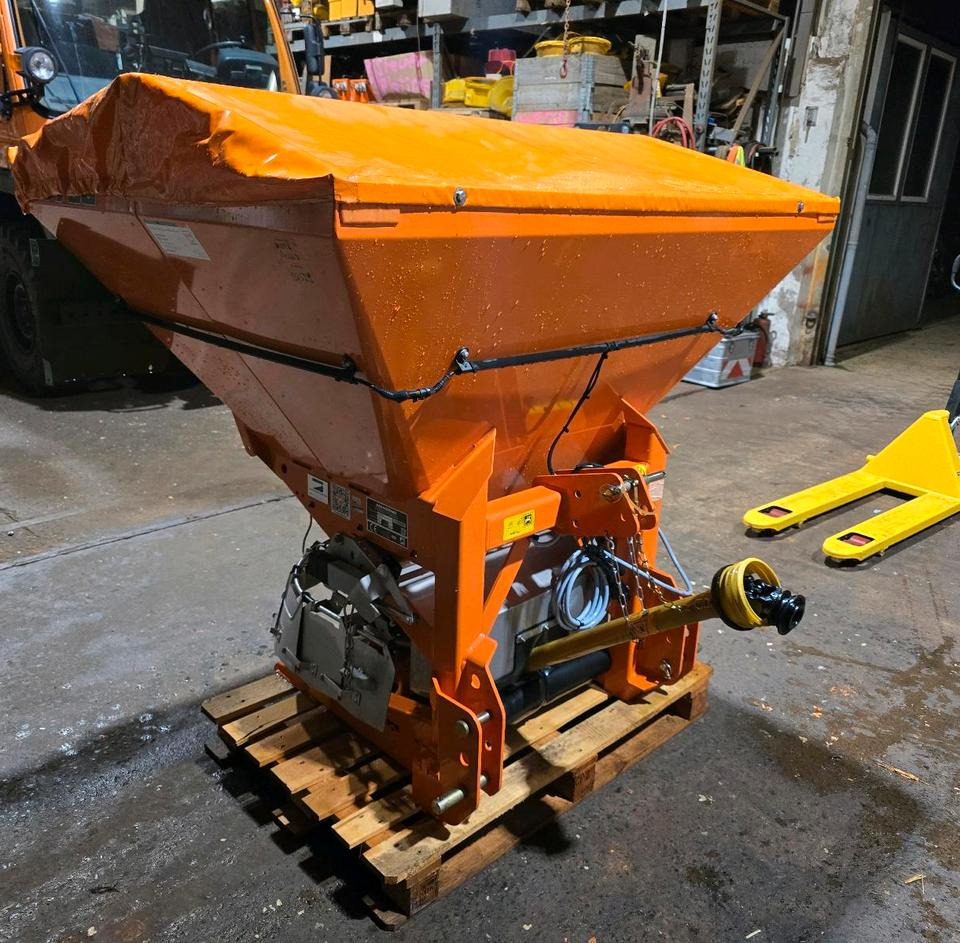 Neuer Amazone E+S 750 Salzstreuer Düngerstreuer Winterdienst Streuautomat Streusilo Solestreuer passend für Traktor Fendt Deutz Claas Case - Sand/ Salt spreader: picture 3 Neuer Amazone E+S 750 Salzstreuer Düngerstreuer Winterdienst Streuautomat Streusilo Solestreuer passend für Traktor Fendt Deutz Claas Case - Sand/ Salt spreader: picture 3