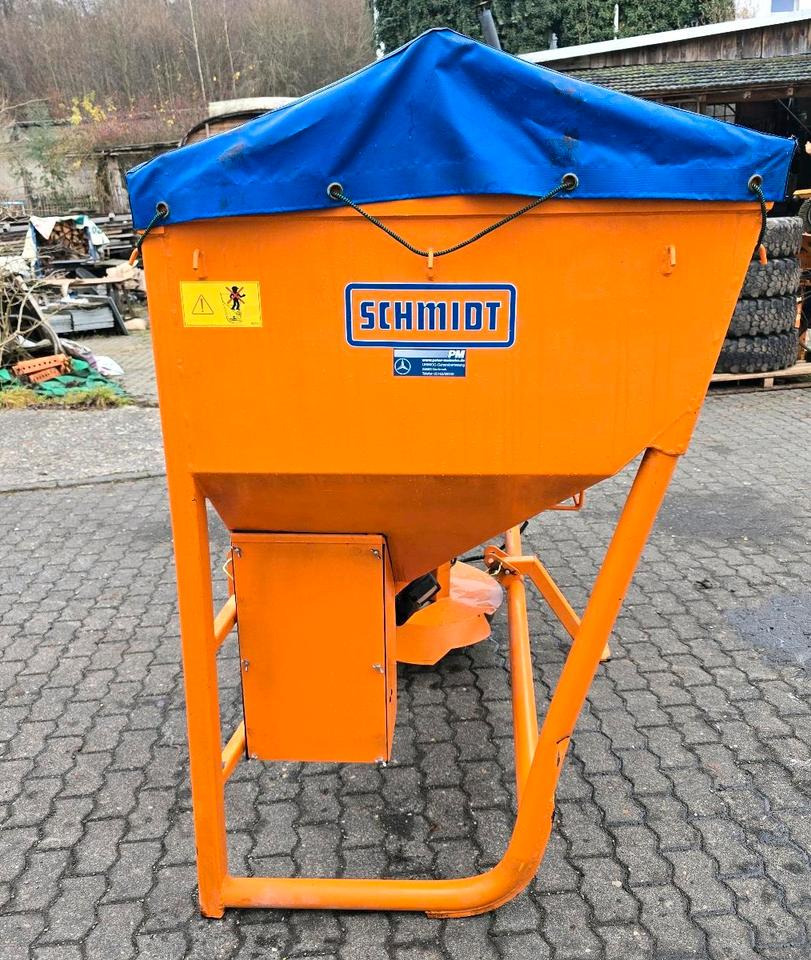Neuwertiger Schmidt Straxos S18T 1,8m3 Salzstreuer Salzsilo Aufbaustreuer Winterdienst Streuautomat für Traktor Fendt Deutz John Deere - Sand/ Salt spreader: picture 4 Neuwertiger Schmidt Straxos S18T 1,8m3 Salzstreuer Salzsilo Aufbaustreuer Winterdienst Streuautomat für Traktor Fendt Deutz John Deere - Sand/ Salt spreader: picture 4