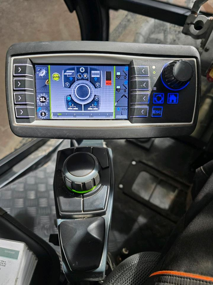 Nilfisk City Ranger 3500 Kehrmaschine Straßenkehrmaschine mit Schmidt Bediendisplay Hako Kehreinheit on lease Nilfisk City Ranger 3500 Kehrmaschine Straßenkehrmaschine mit Schmidt Bediendisplay Hako Kehreinheit: picture 11 Nilfisk City Ranger 3500 Kehrmaschine Straßenkehrmaschine mit Schmidt Bediendisplay Hako Kehreinheit on lease Nilfisk City Ranger 3500 Kehrmaschine Straßenkehrmaschine mit Schmidt Bediendisplay Hako Kehreinheit: picture 11