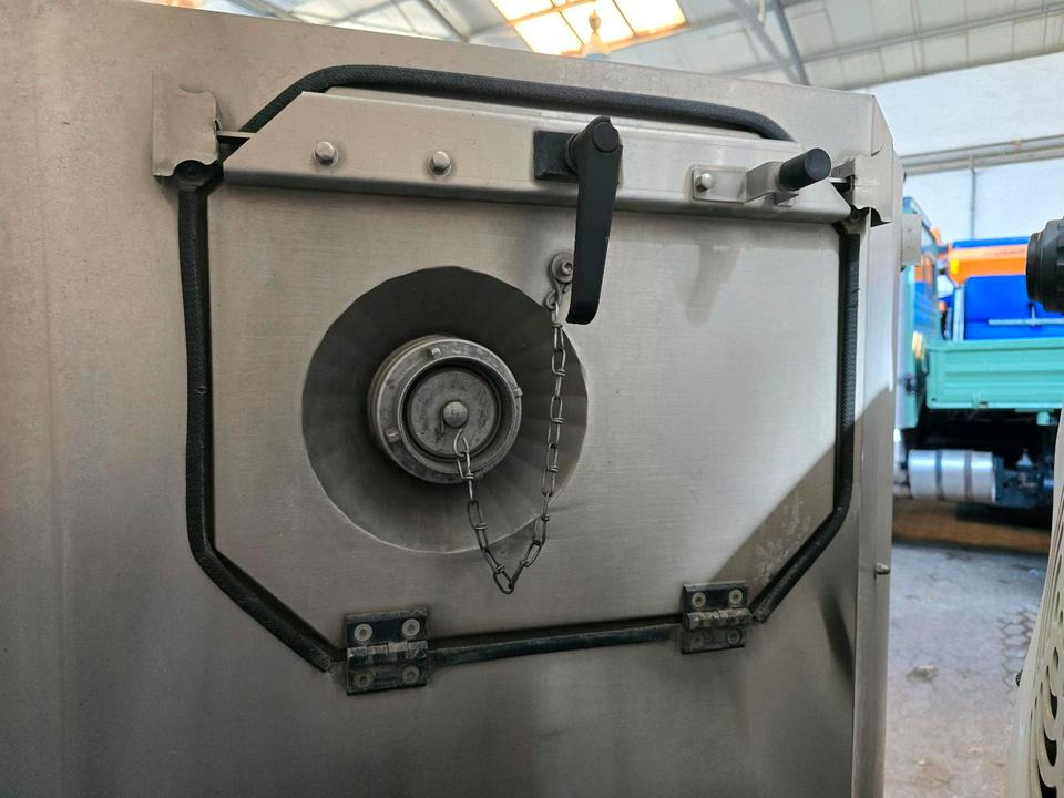 Nilfisk City Ranger 3500 Kehrmaschine Straßenkehrmaschine mit Schmidt Bediendisplay Hako Kehreinheit on lease Nilfisk City Ranger 3500 Kehrmaschine Straßenkehrmaschine mit Schmidt Bediendisplay Hako Kehreinheit: picture 13 Nilfisk City Ranger 3500 Kehrmaschine Straßenkehrmaschine mit Schmidt Bediendisplay Hako Kehreinheit on lease Nilfisk City Ranger 3500 Kehrmaschine Straßenkehrmaschine mit Schmidt Bediendisplay Hako Kehreinheit: picture 13