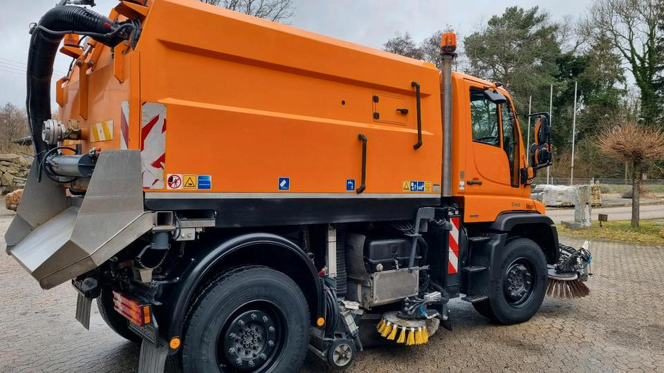 Unimog Kehrmaschine U400 405 Mercedes-Benz Hydrostat Wechsellenkung Variopilot - Road sweeper: picture 5 Unimog Kehrmaschine U400 405 Mercedes-Benz Hydrostat Wechsellenkung Variopilot - Road sweeper: picture 5