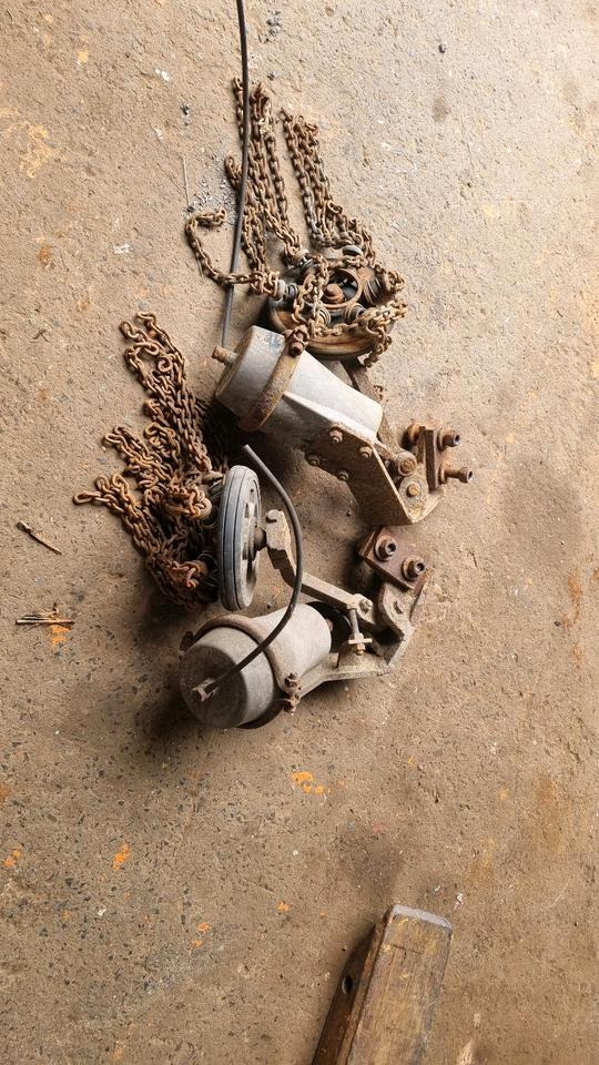 Unterwurfketten Schleuderketten Schneeketten Unimog Mercedes Benz 405 U300 U 400 500 423 429 530 318 427 - Wheels and tires for Municipal/ Special vehicle: picture 1 Unterwurfketten Schleuderketten Schneeketten Unimog Mercedes Benz 405 U300 U 400 500 423 429 530 318 427 - Wheels and tires for Municipal/ Special vehicle: picture 1