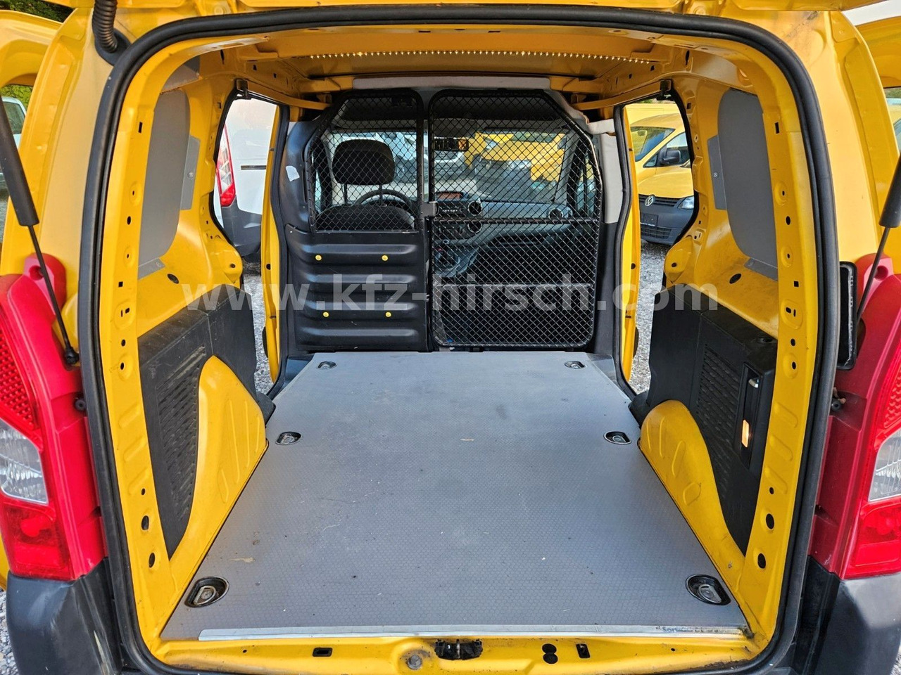 Citroën Berlingo 75 Hdi EURO5 , 2xSchiebetüre, 1.Hand, - Small van: picture 5 Citroën Berlingo 75 Hdi EURO5 , 2xSchiebetüre, 1.Hand, - Small van: picture 5