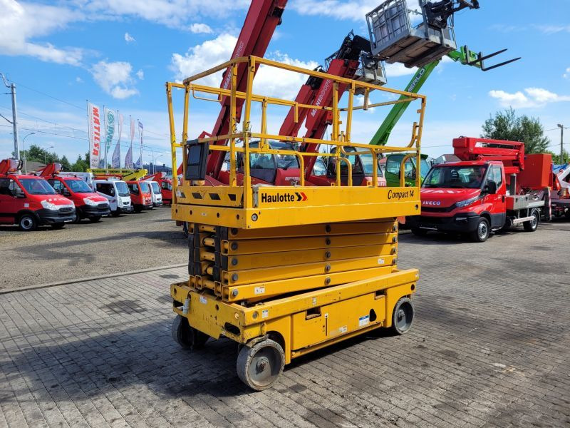 Podnośnik nożycowy elektryczny 14 m Haulotte Compact 14 - Scissor lift: picture 3 Podnośnik nożycowy elektryczny 14 m Haulotte Compact 14 - Scissor lift: picture 3