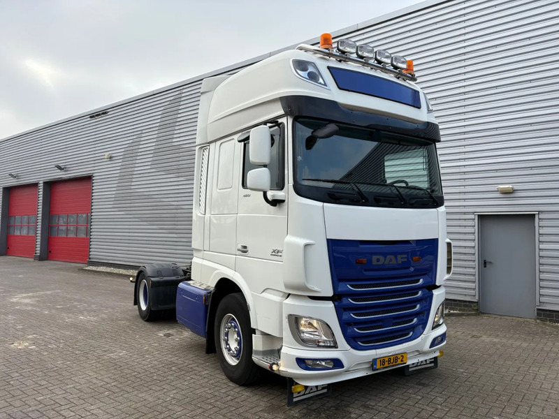 Tractor unit DAF XF 460 4x2 / APK - TUV JANUARI 2026 / HOLLAND TRUCK / ADR KLASSE I II III / 2 BEDS /: picture 1