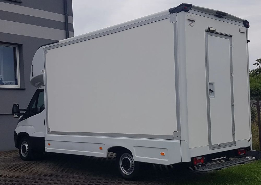Iveco DAILY KONTENER NISKOPODŁOGOWY 4,31x2,24x2,42 FOODTRUCK SKLEP KAMPER KLIMA BAR KONIOWÓZ - Box van: picture 3 Iveco DAILY KONTENER NISKOPODŁOGOWY 4,31x2,24x2,42 FOODTRUCK SKLEP KAMPER KLIMA BAR KONIOWÓZ - Box van: picture 3