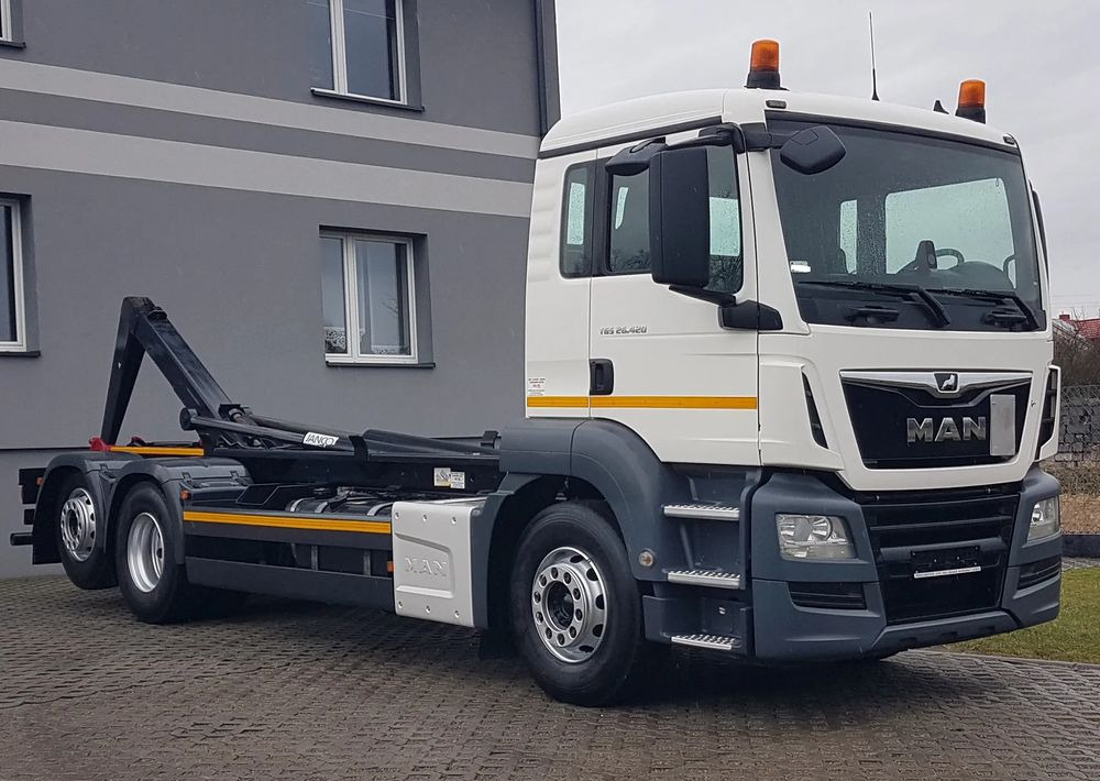 MAN TGS 26.420 E6 HAKOWIEC HS20 6x2 3-OSIE KLIMA - Hook lift truck: picture 5 MAN TGS 26.420 E6 HAKOWIEC HS20 6x2 3-OSIE KLIMA - Hook lift truck: picture 5
