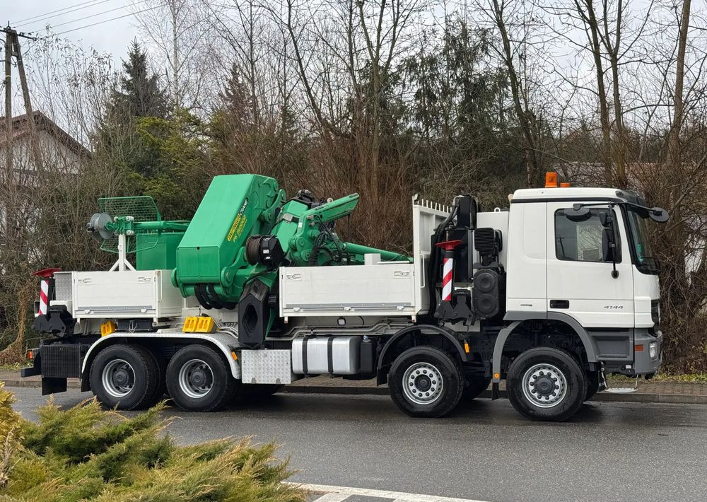 Dropside/ Flatbed truck, Crane truck Mercedes-Benz * Mercedes 8x6 Actros 4144 * HDS Palfinger 150002 + FLY JIB PJ 170 * Dźwig * 40 TON * Wyciągarka * 35 Metrów * Kosz *: picture 14 Dropside/ Flatbed truck, Crane truck Mercedes-Benz * Mercedes 8x6 Actros 4144 * HDS Palfinger 150002 + FLY JIB PJ 170 * Dźwig * 40 TON * Wyciągarka * 35 Metrów * Kosz *: picture 14