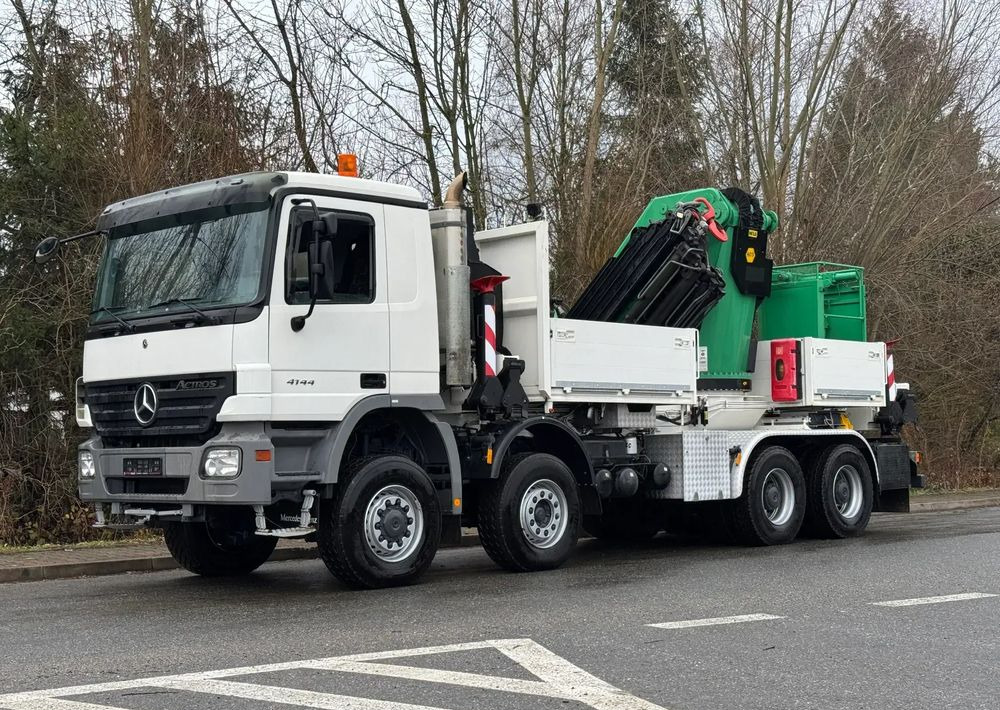 Dropside/ Flatbed truck, Crane truck Mercedes-Benz * Mercedes 8x6 Actros 4144 * HDS Palfinger 150002 + FLY JIB PJ 170 * Dźwig * 40 TON * Wyciągarka * 35 Metrów * Kosz *: picture 20 Dropside/ Flatbed truck, Crane truck Mercedes-Benz * Mercedes 8x6 Actros 4144 * HDS Palfinger 150002 + FLY JIB PJ 170 * Dźwig * 40 TON * Wyciągarka * 35 Metrów * Kosz *: picture 20