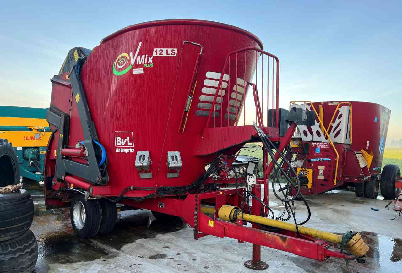 BVL V-Mix 12 LS Voermengwagen Voermachines - Forage mixer wagon: picture 1 BVL V-Mix 12 LS Voermengwagen Voermachines - Forage mixer wagon: picture 1