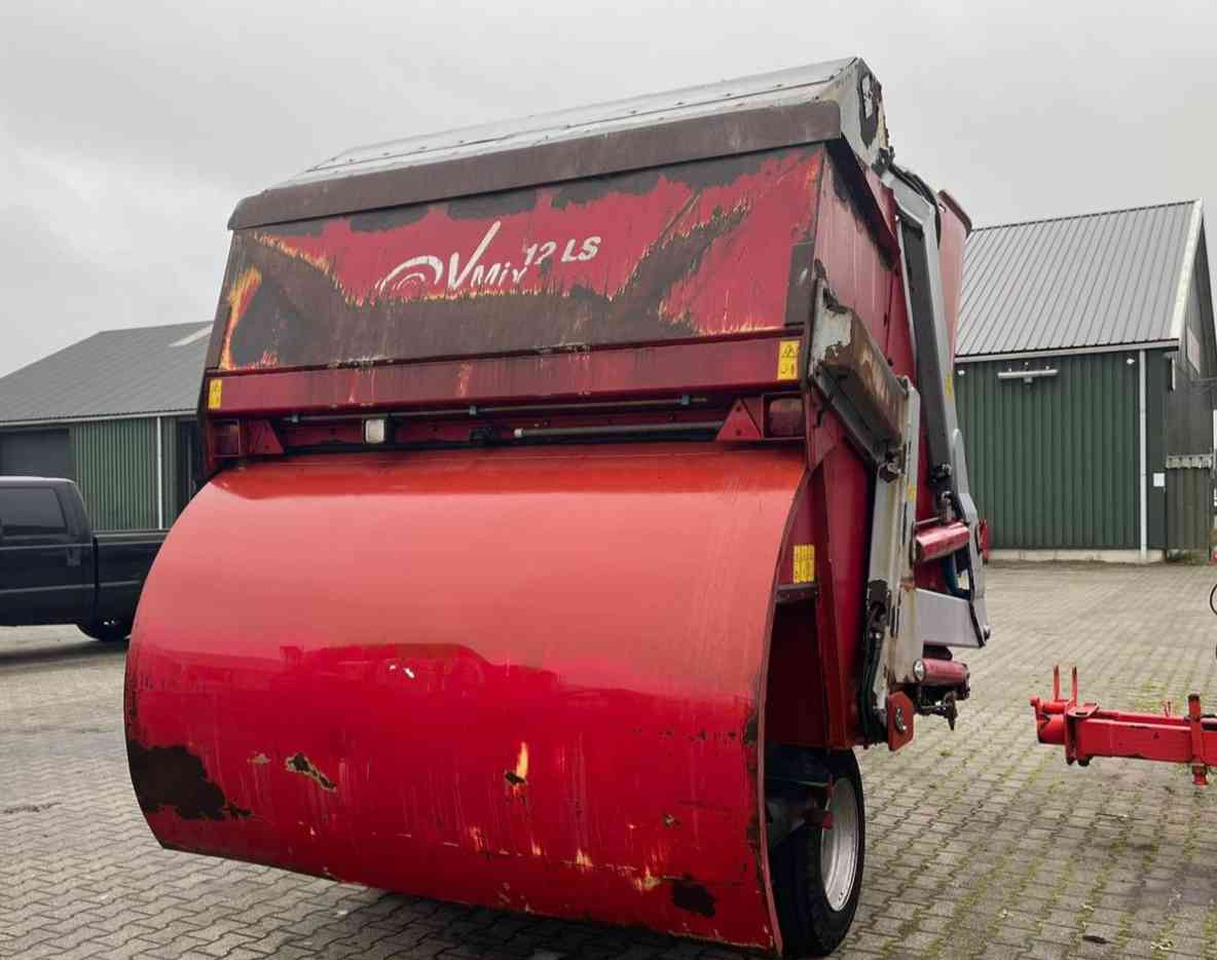 BVL V-Mix 12 LS Voermengwagen Voermachines - Forage mixer wagon: picture 5 BVL V-Mix 12 LS Voermengwagen Voermachines - Forage mixer wagon: picture 5