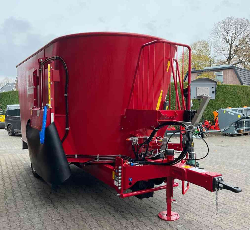 BVL V-Mix Plus 22-2S Voermengwagen. - Forage mixer wagon: picture 3 BVL V-Mix Plus 22-2S Voermengwagen. - Forage mixer wagon: picture 3