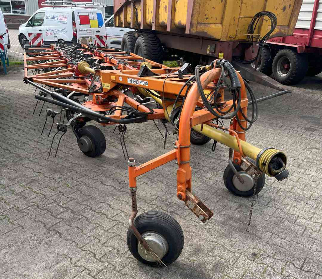 Fella TH 1800 Hydro getrokken schudder, weidebouwmachines - Tedder/ Rake: picture 2 Fella TH 1800 Hydro getrokken schudder, weidebouwmachines - Tedder/ Rake: picture 2
