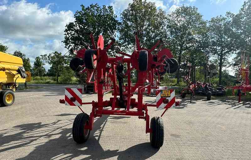 Lely Lotus 900 - Tedder/ Rake: picture 4 Lely Lotus 900 - Tedder/ Rake: picture 4