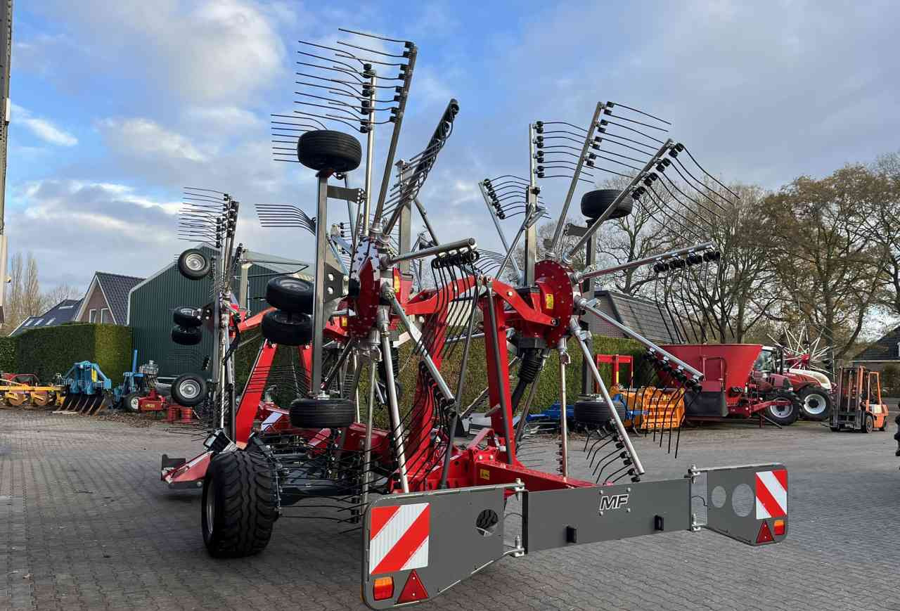 Massey Ferguson RK 1254 TRC Gen 2 zwadhark weidebouwmachines - Tedder/ Rake: picture 5 Massey Ferguson RK 1254 TRC Gen 2 zwadhark weidebouwmachines - Tedder/ Rake: picture 5