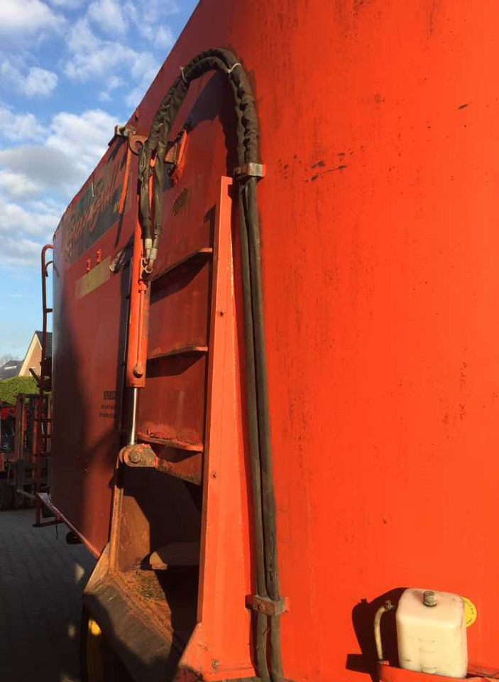 Seko VML 200 voermachines. - Forage mixer wagon: picture 4 Seko VML 200 voermachines. - Forage mixer wagon: picture 4