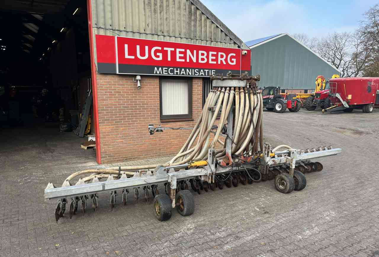 Slootsmid SK 6 M graslandbemester mestverwerking - Slurry injector: picture 1 Slootsmid SK 6 M graslandbemester mestverwerking - Slurry injector: picture 1