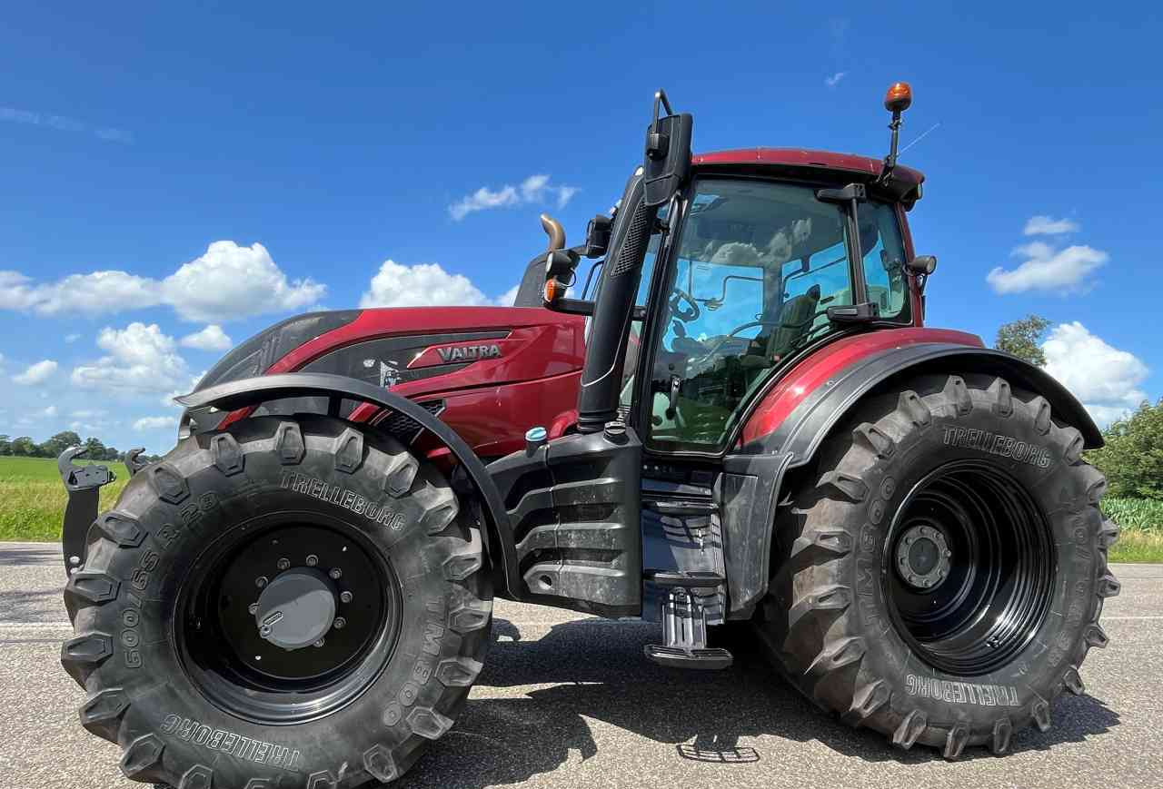 Valtra T234 Direct Tractoren - Farm tractor: picture 5 Valtra T234 Direct Tractoren - Farm tractor: picture 5