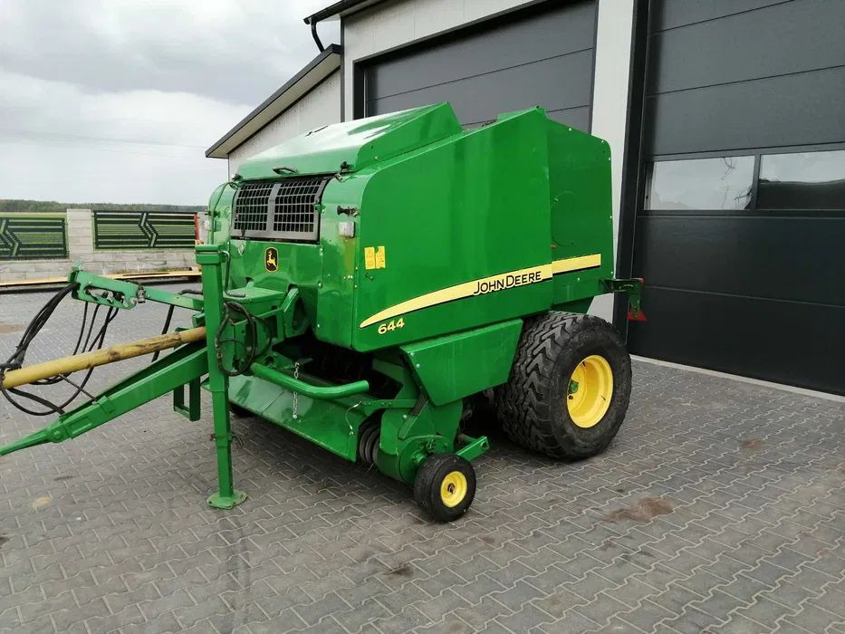 JOHN DEERE 644/2011r 578 PREMIUM opuszczana podloga cover edge - Round baler: picture 4 JOHN DEERE 644/2011r 578 PREMIUM opuszczana podloga cover edge - Round baler: picture 4
