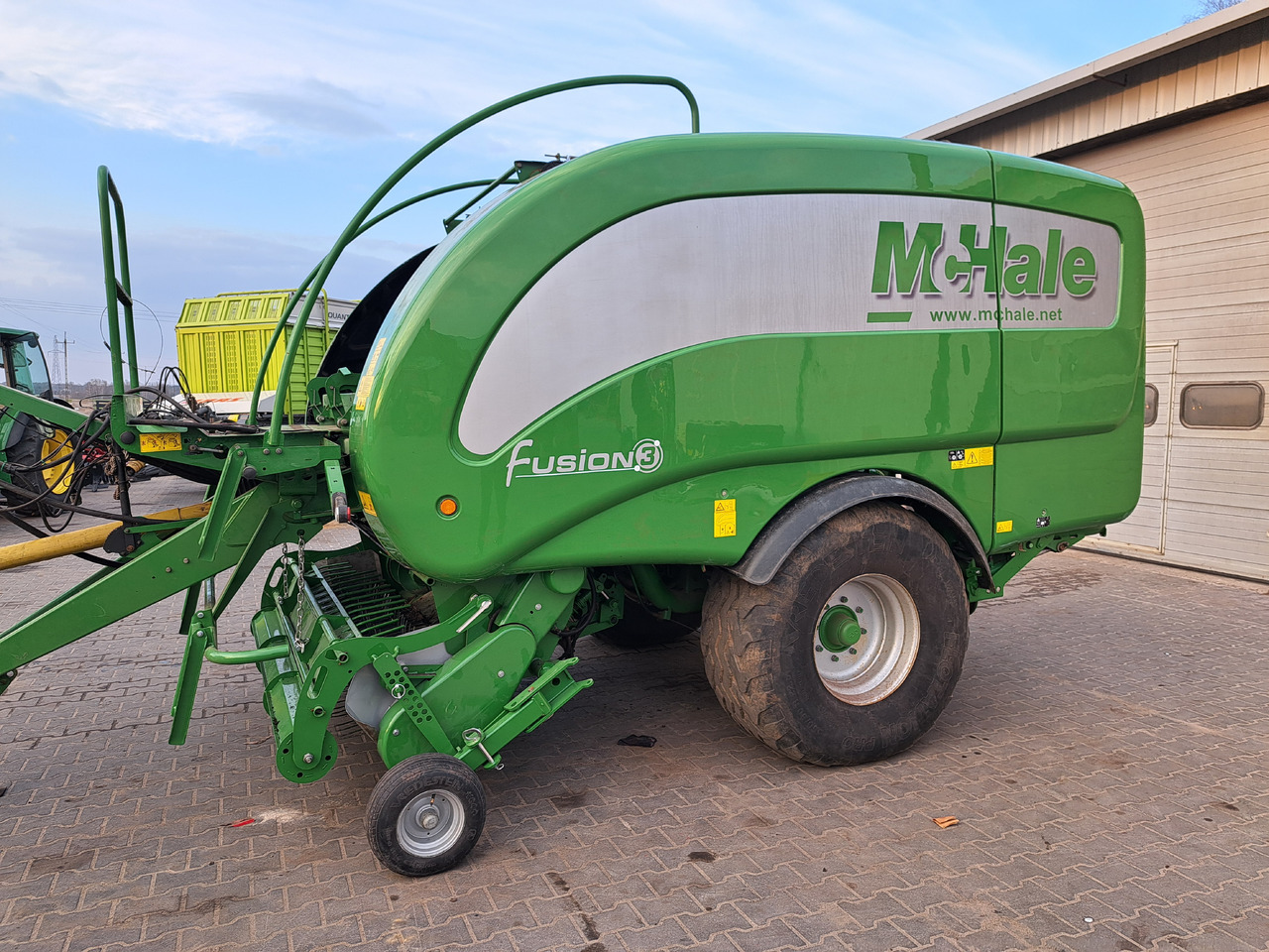 McHALE Fusion 3 - Round baler: picture 2 McHALE Fusion 3 - Round baler: picture 2