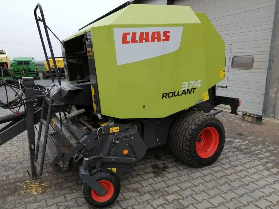 Prasa rolująca Claas Rollant 374 - Round baler: picture 1 Prasa rolująca Claas Rollant 374 - Round baler: picture 1