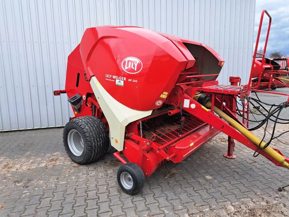 Welger LELY RP 245 - Round baler: picture 1 Welger LELY RP 245 - Round baler: picture 1