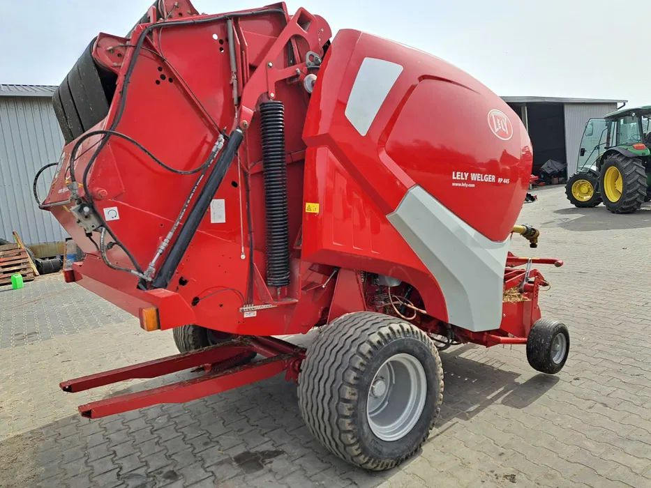 Welger Lely rp 445 - Round baler: picture 1 Welger Lely rp 445 - Round baler: picture 1