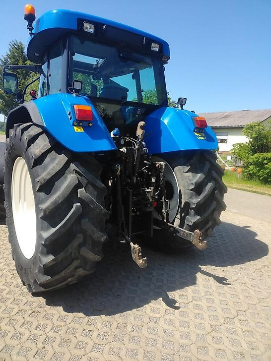 New Holland New Holland tvt 7540 - Farm tractor: picture 2 New Holland New Holland tvt 7540 - Farm tractor: picture 2
